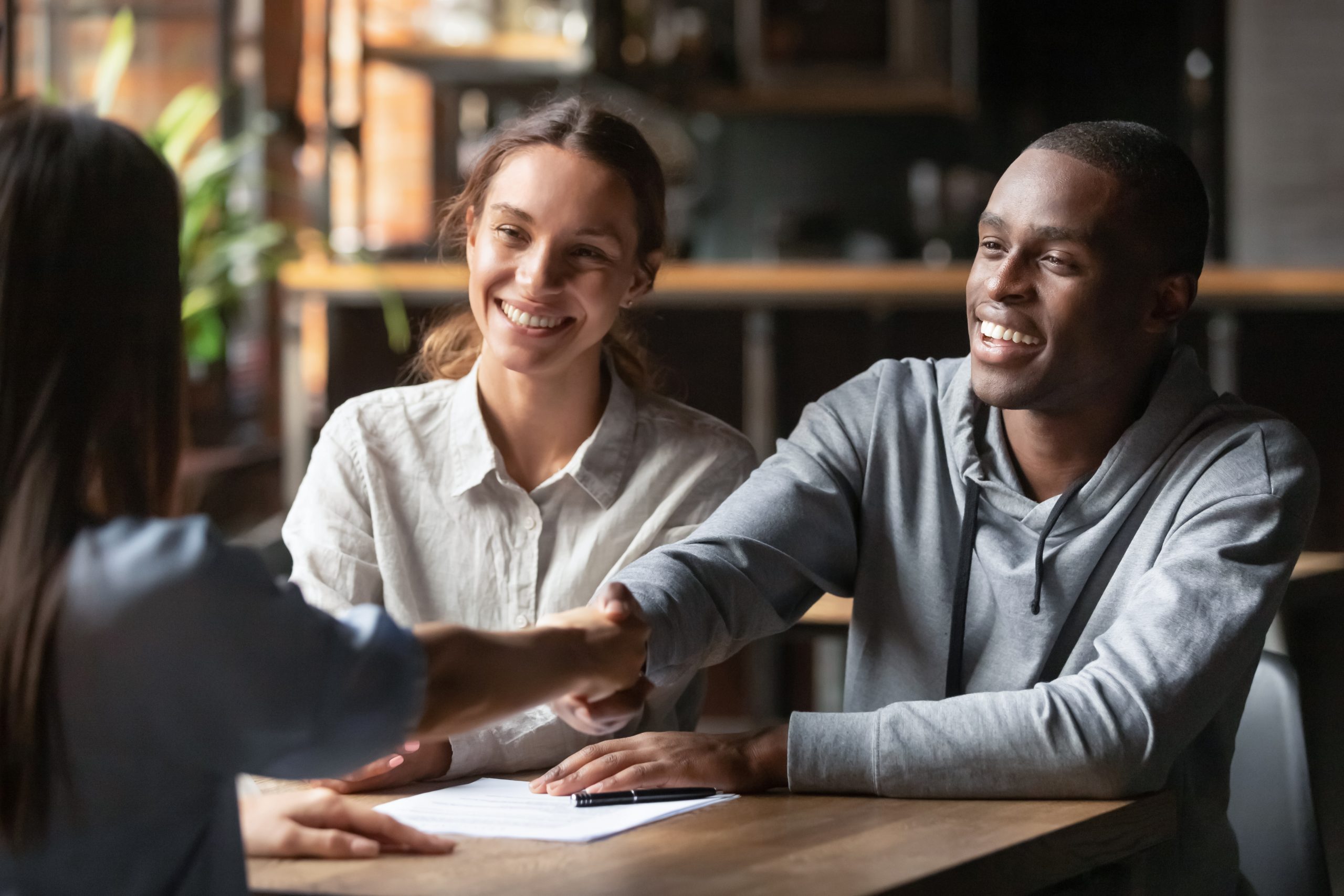 Hire Salemen, Hire Saleswomen 