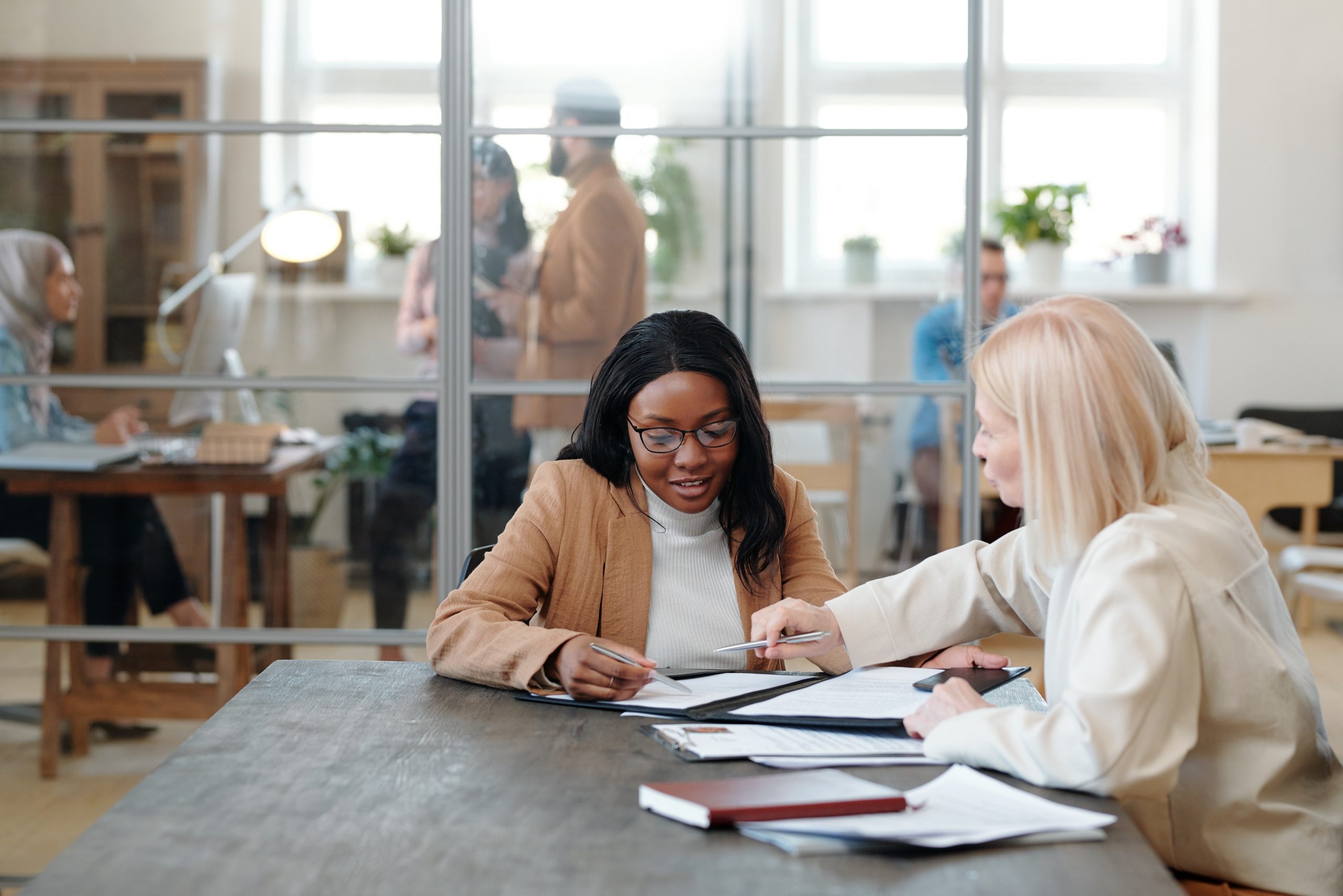 Hire Salemen, Hire Saleswomen 