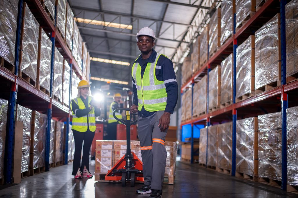 Apply for warehouse-workers job abroad