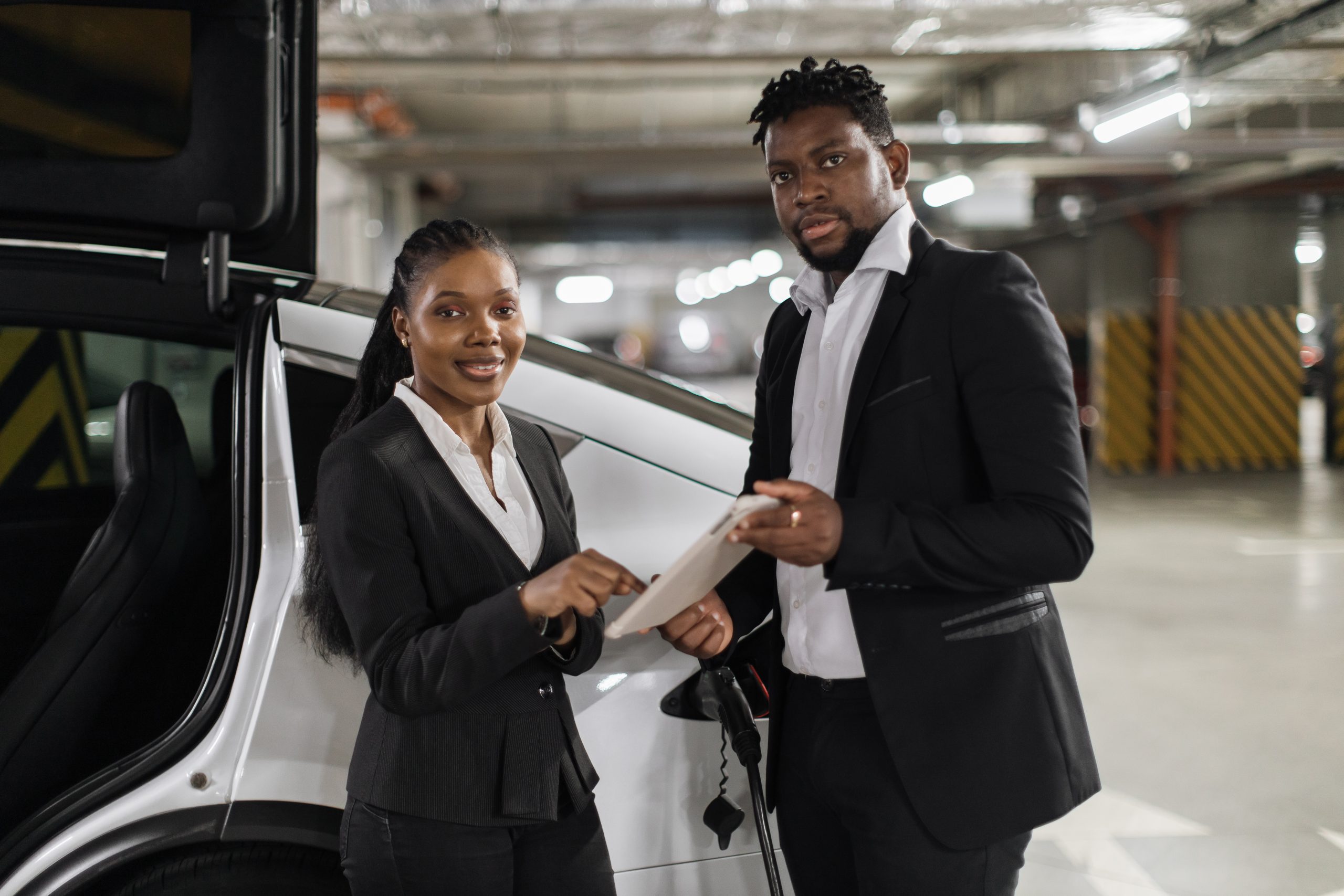 Apply for Salesmen and Saleswomen Job Abroad