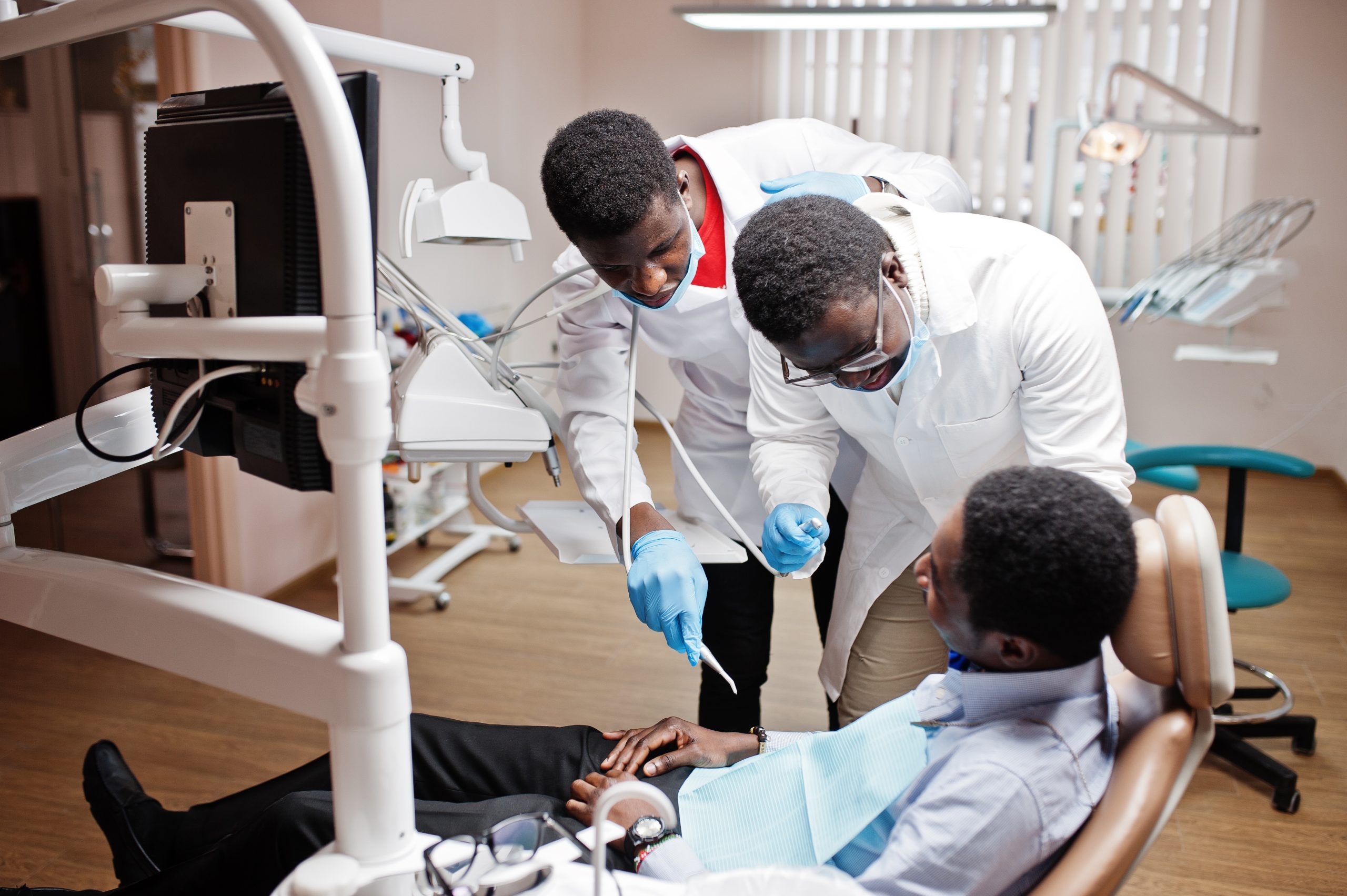 Apply For Dentists Job Abroad